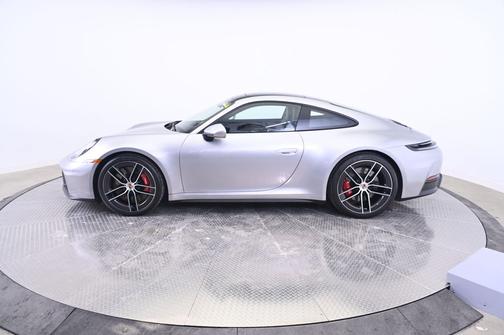 2025 Porsche 911 Carrera GTS