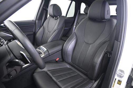 Mineral White Metallic 2020 BMW X5 xDrive40i