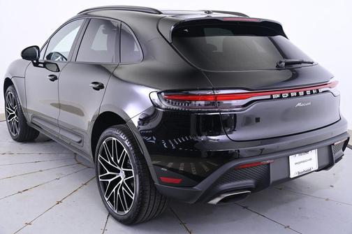 2026 Porsche Macan 