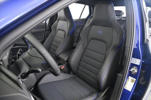2024 Volkswagen Golf R 2.0T Manual