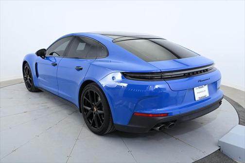 2024 Porsche Panamera 4