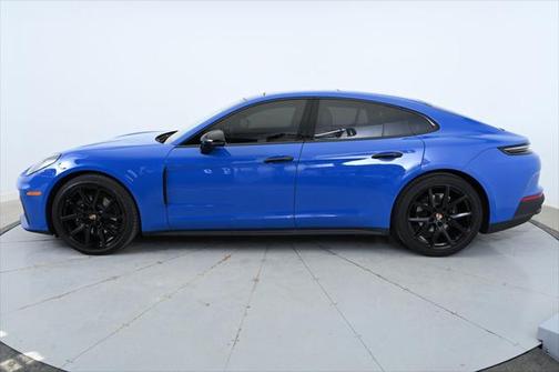 2024 Porsche Panamera 4