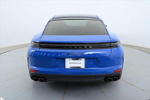 2024 Porsche Panamera 4