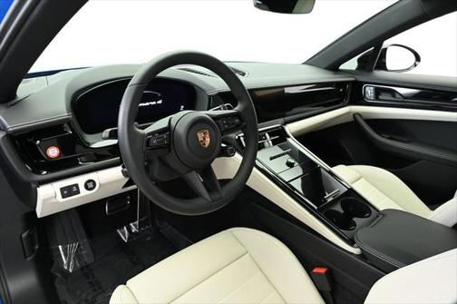 2024 Porsche Panamera 4
