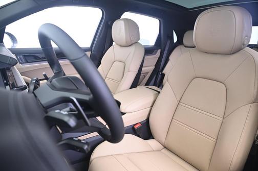 Arctic Grey 2026 Porsche Cayenne Cayenne S E-Hybrid