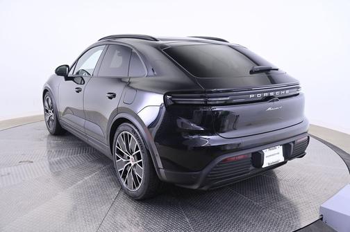 Jet Black Metallic 2026 Porsche Macan Macan Electric 4
