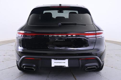 2026 Porsche Macan 