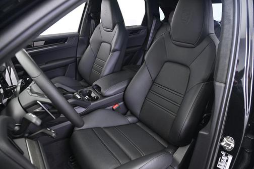 2026 Porsche Cayenne GTS