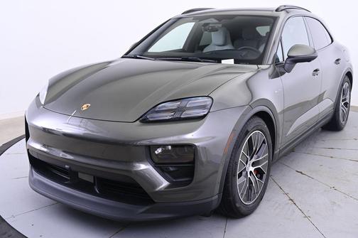 2025 Porsche Macan 4S