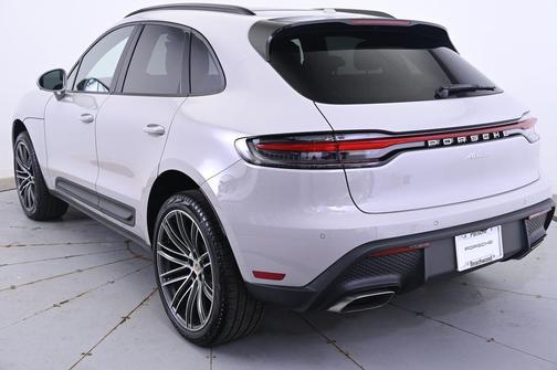 2026 Porsche Macan 