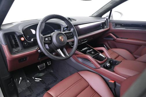 2026 Porsche Cayenne GTS