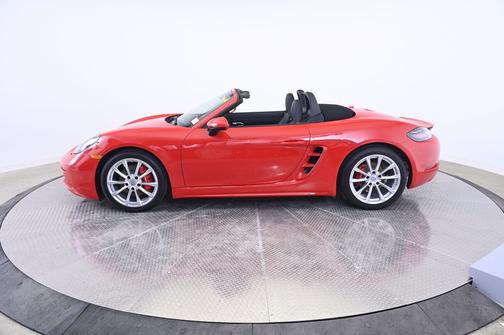 2025 Porsche 718 Boxster S