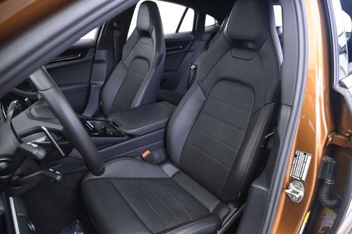 2025 Porsche Panamera 4