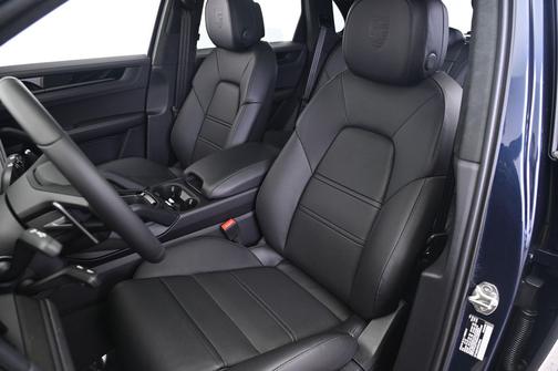 2026 Porsche Cayenne GTS