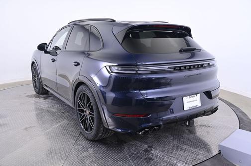 2026 Porsche Cayenne GTS