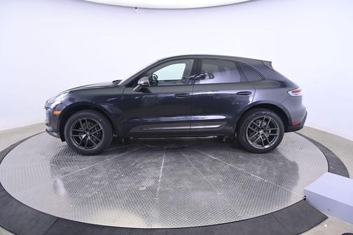 Volcano Grey Metallic 2026 Porsche Macan Macan