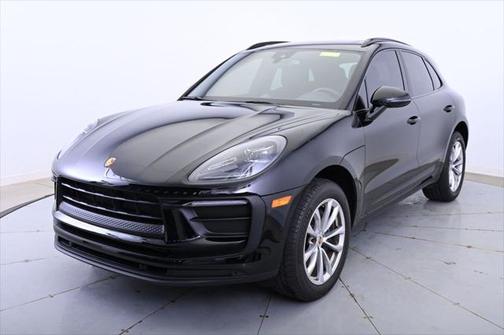2022 Porsche Macan Base