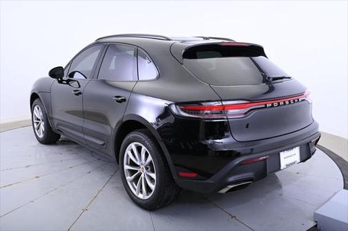 2022 Porsche Macan Base