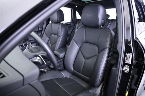 2022 Porsche Macan Base