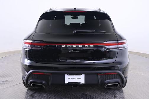 2026 Porsche Macan 