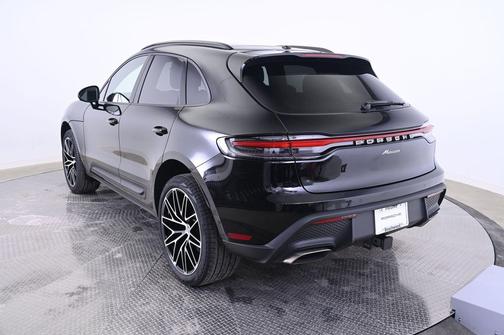 2026 Porsche Macan 