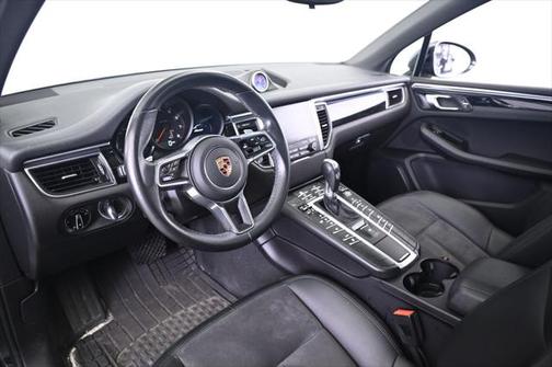 2017 Porsche Macan Base
