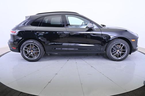 2025 Porsche Macan T