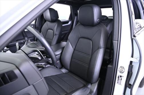 2024 Porsche Cayenne S