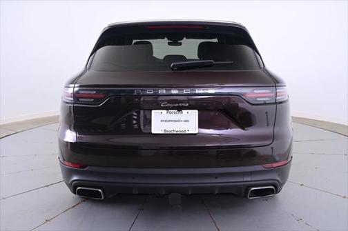 2022 Porsche Cayenne Base (Tiptronic)