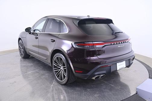Copper Ruby Metallic 2023 Porsche Macan Macan