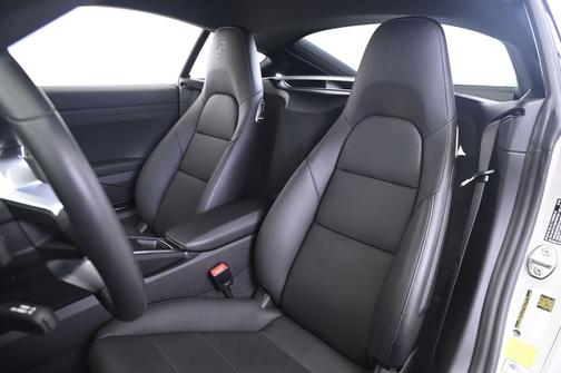 Chalk 2025 Porsche 718 Cayman