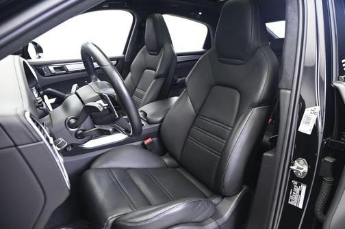 2023 Porsche Cayenne Turbo