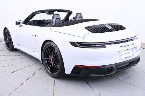 2022 Porsche 911 Carrera 4S Cabriolet