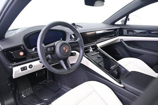 2025 Porsche Panamera 4S