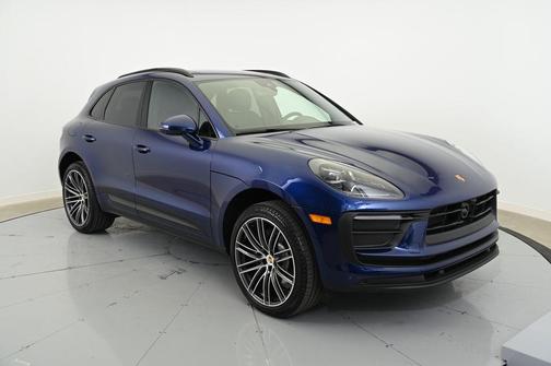 2025 Porsche Macan Base
