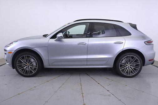2021 Porsche Macan Turbo