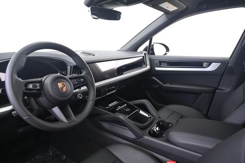 Chromite Black Metallic 2026 Porsche Cayenne Cayenne