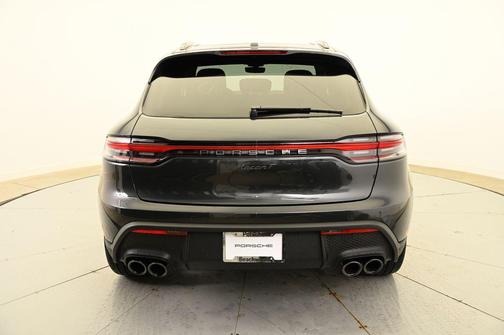 2025 Porsche Macan T