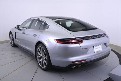 2018 Porsche Panamera 4S