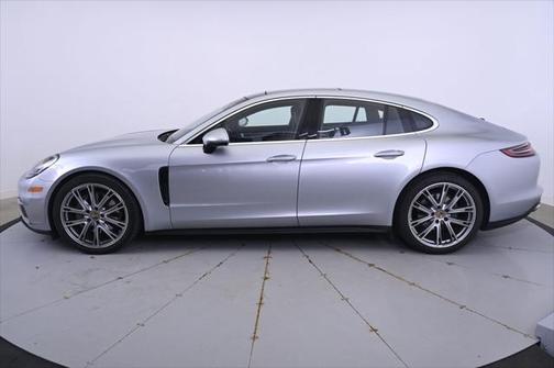 2018 Porsche Panamera 4S