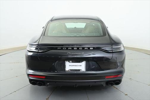 2022 Porsche Panamera 4 Platinum Edition