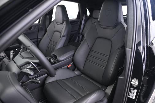 2026 Porsche Cayenne GTS