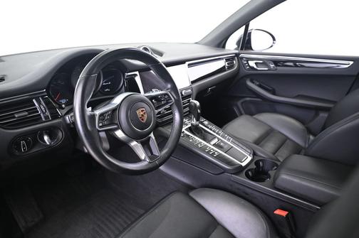 2020 Porsche Macan S