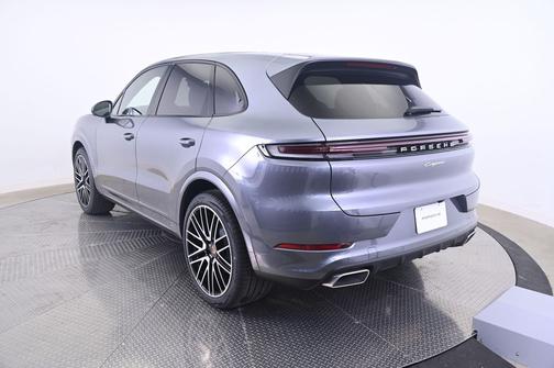Platinum Silver Metallic 2026 Porsche Cayenne Cayenne