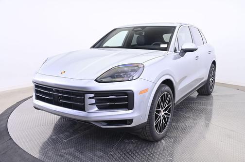 Dolomite Silver Metallic 2026 Porsche Cayenne Cayenne