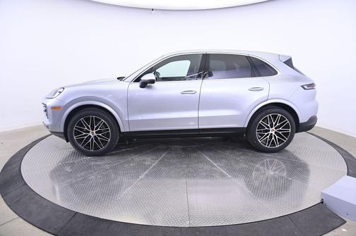 Dolomite Silver Metallic 2026 Porsche Cayenne Cayenne