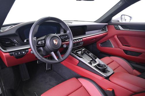 2025 Porsche 911 Carrera