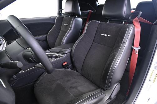 2015 Dodge Challenger SRT Hellcat