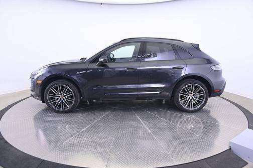 Volcano Grey Metallic 2024 Porsche Macan Macan