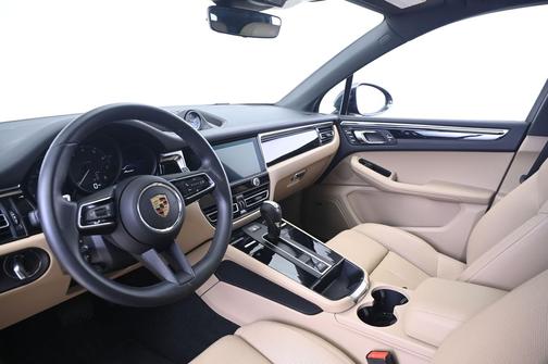 Volcano Grey Metallic 2024 Porsche Macan Macan
